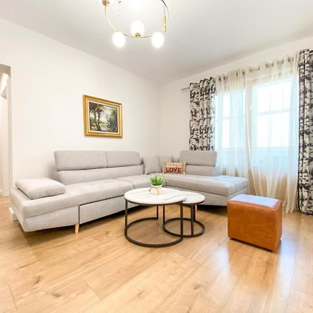 Block Inn Apartments Τίρανα Εξωτερικό φωτογραφία